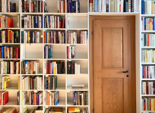 How to Find the Right Bookcase for Your Space