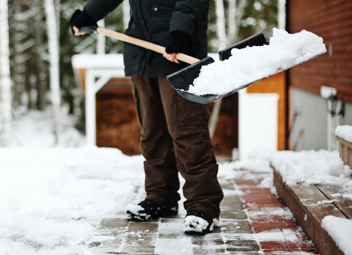 Simplify Winter Chores: 7 Tips for Easier Snow Shoveling