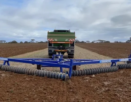 Farmer Save Money With a Patented Disc Chain System